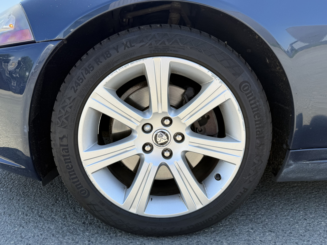 Jaguar XK — 33