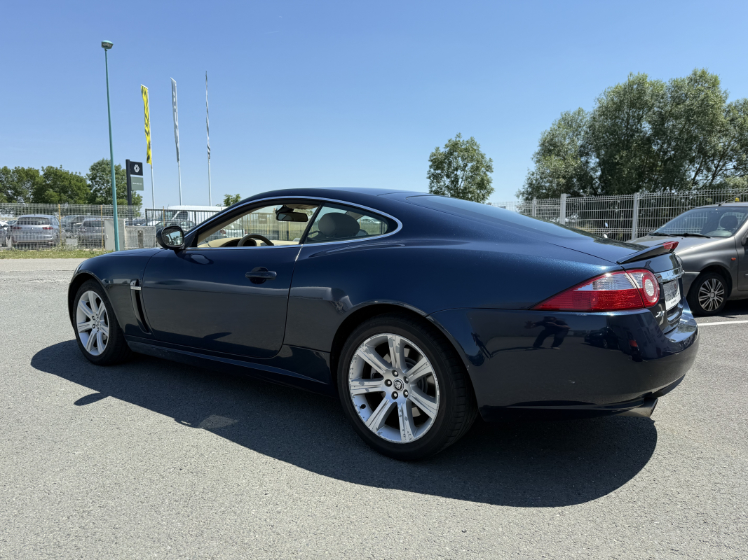 Jaguar XK — 7
