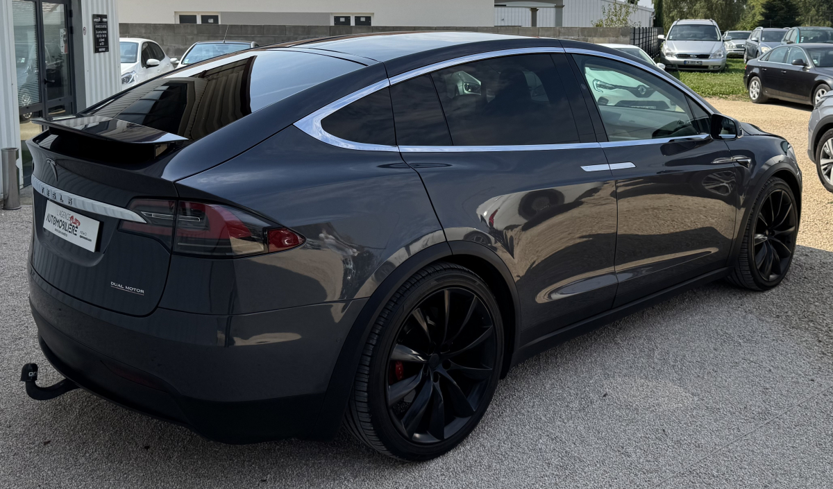 Tesla Model X — 6