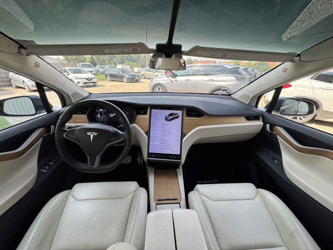 Tesla Model X — 11