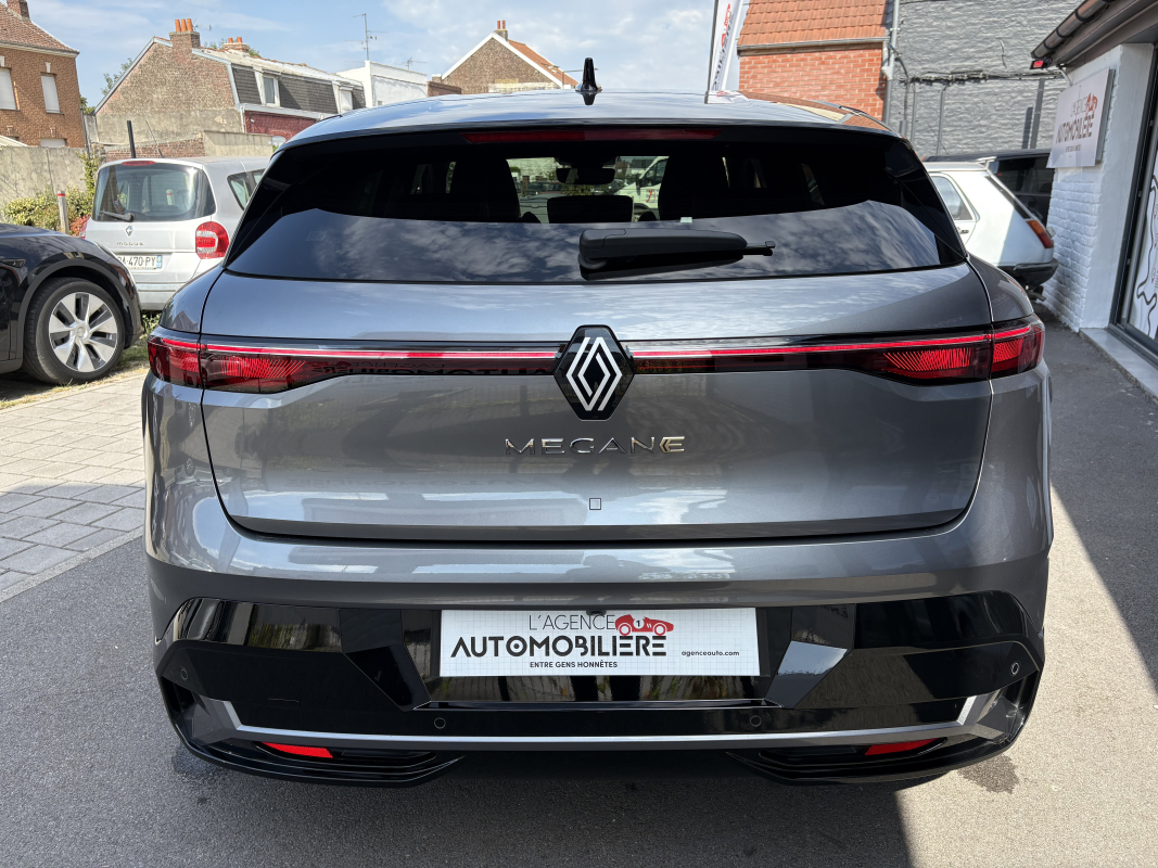 Renault Megane — 5