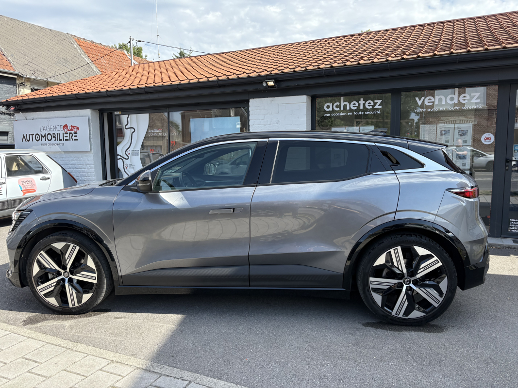 Renault Megane — 3