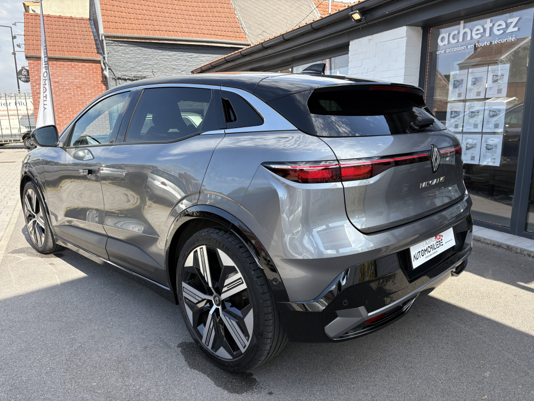 Renault Megane — 4