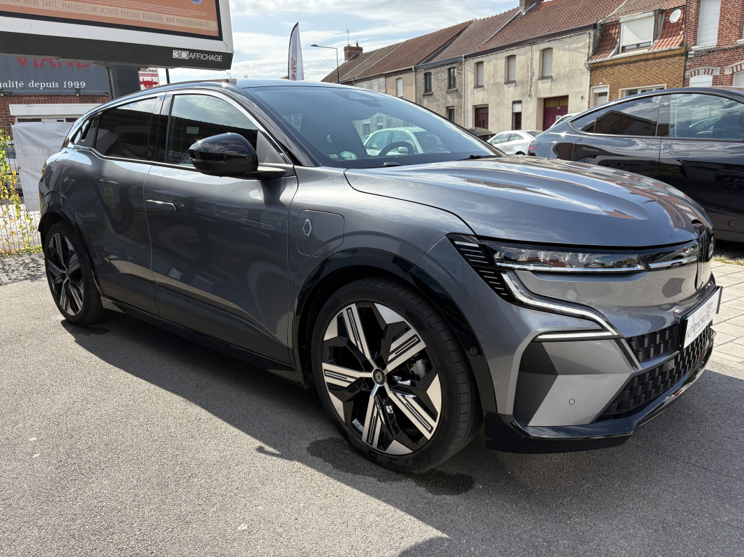 Renault Megane — 8