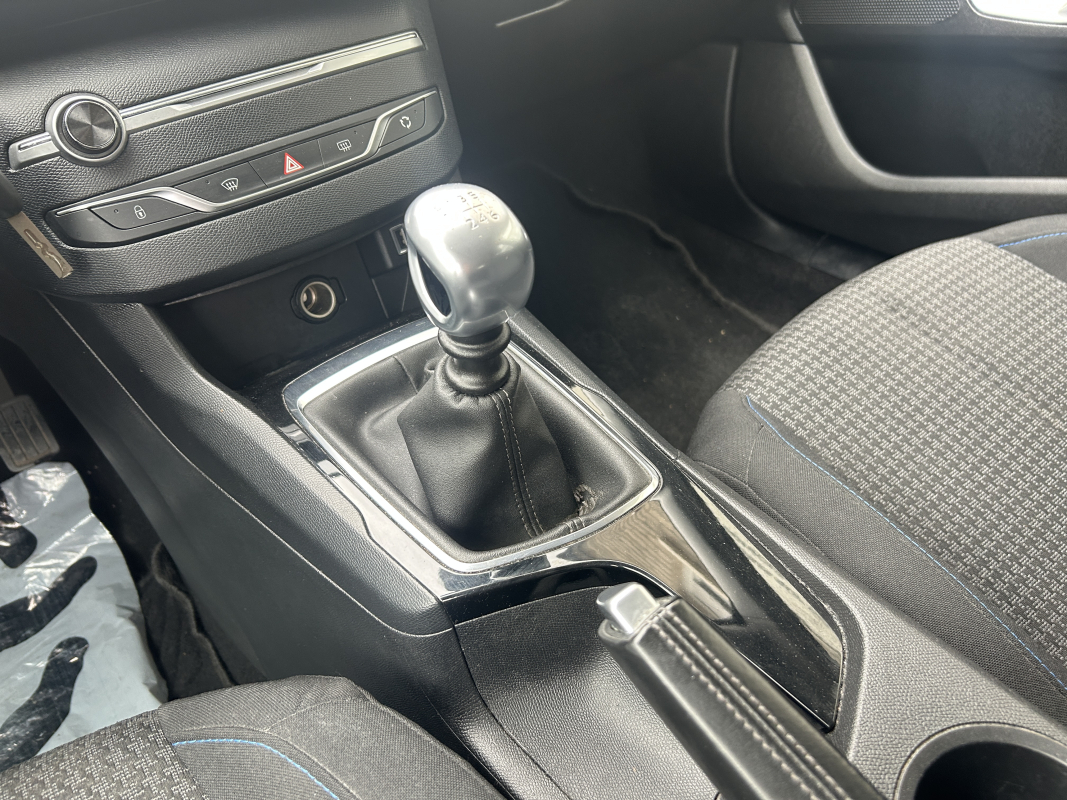 Peugeot 308 SW — 10
