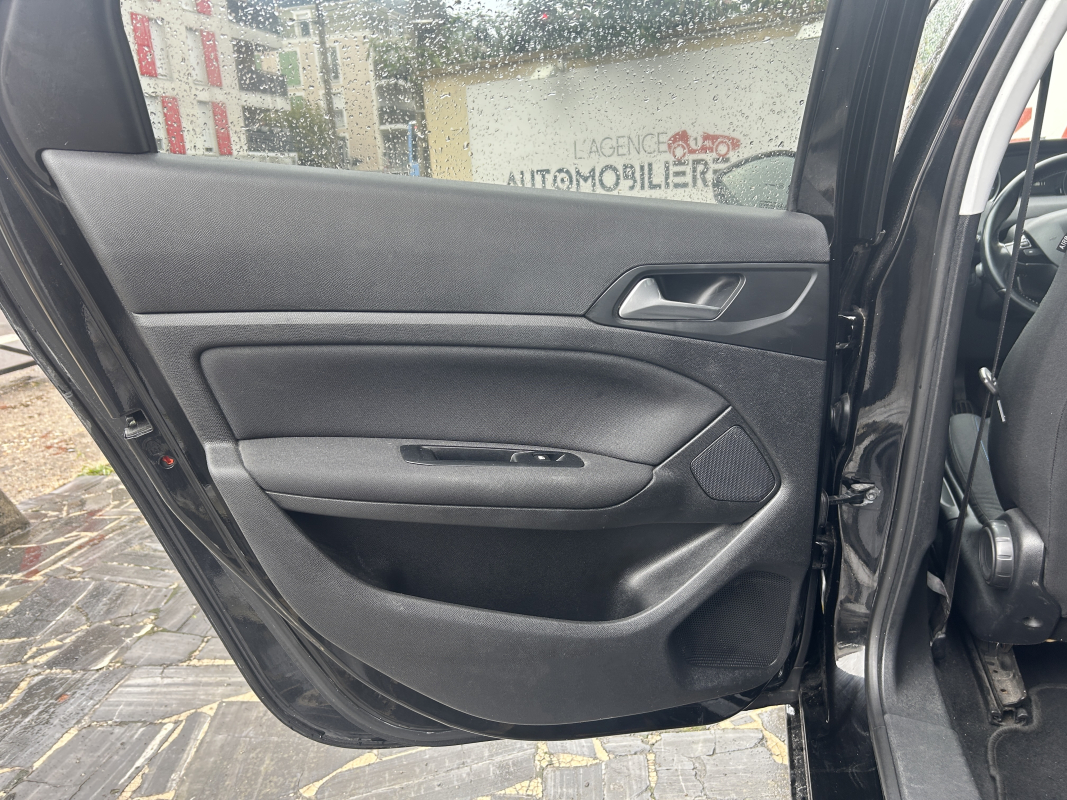 Peugeot 308 SW — 17