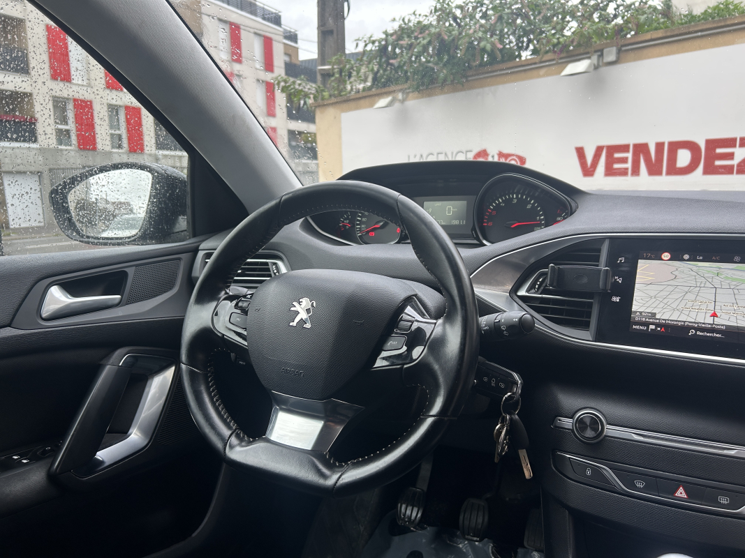 Peugeot 308 SW — 15