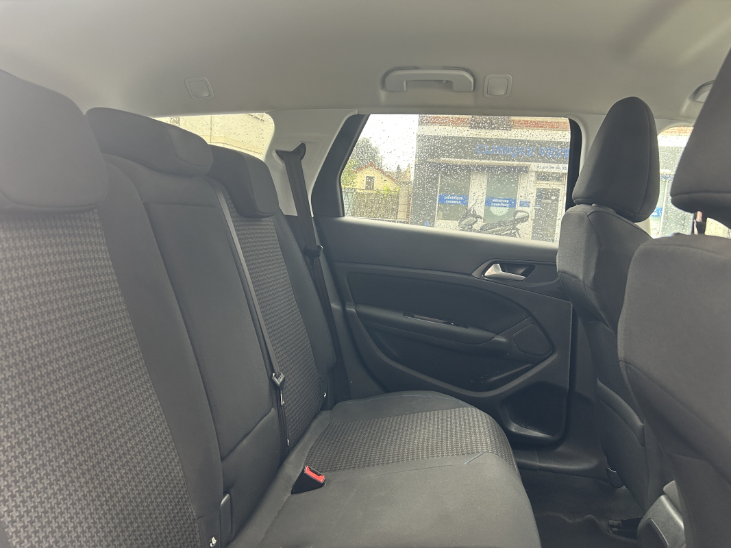Peugeot 308 SW — 14