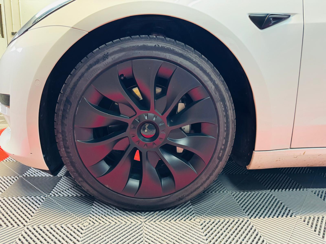 Tesla Model 3 — 25