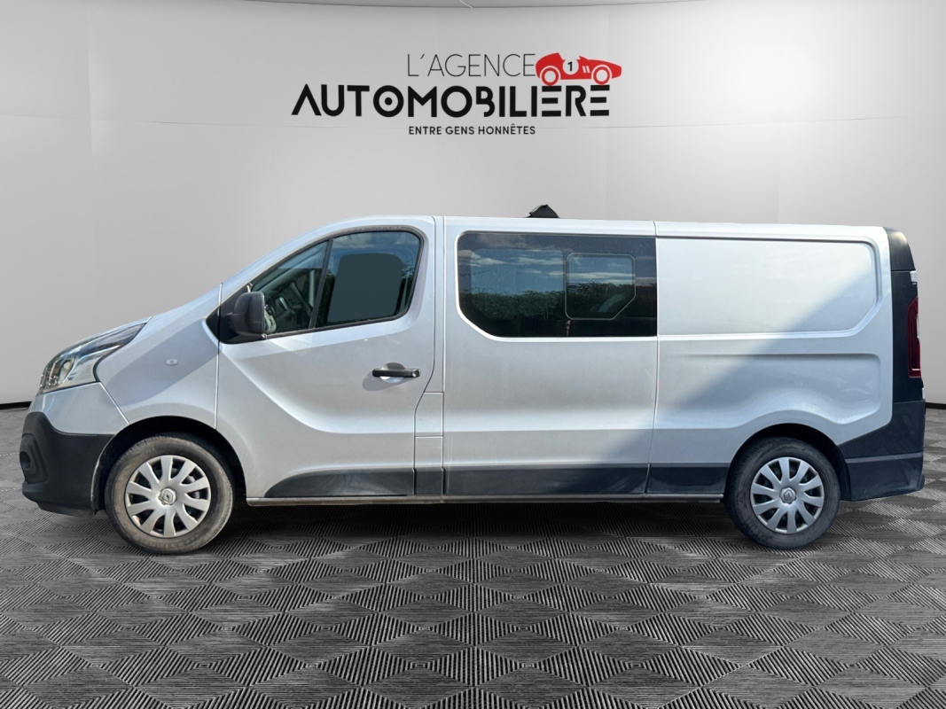 Renault Trafic Combi — 4