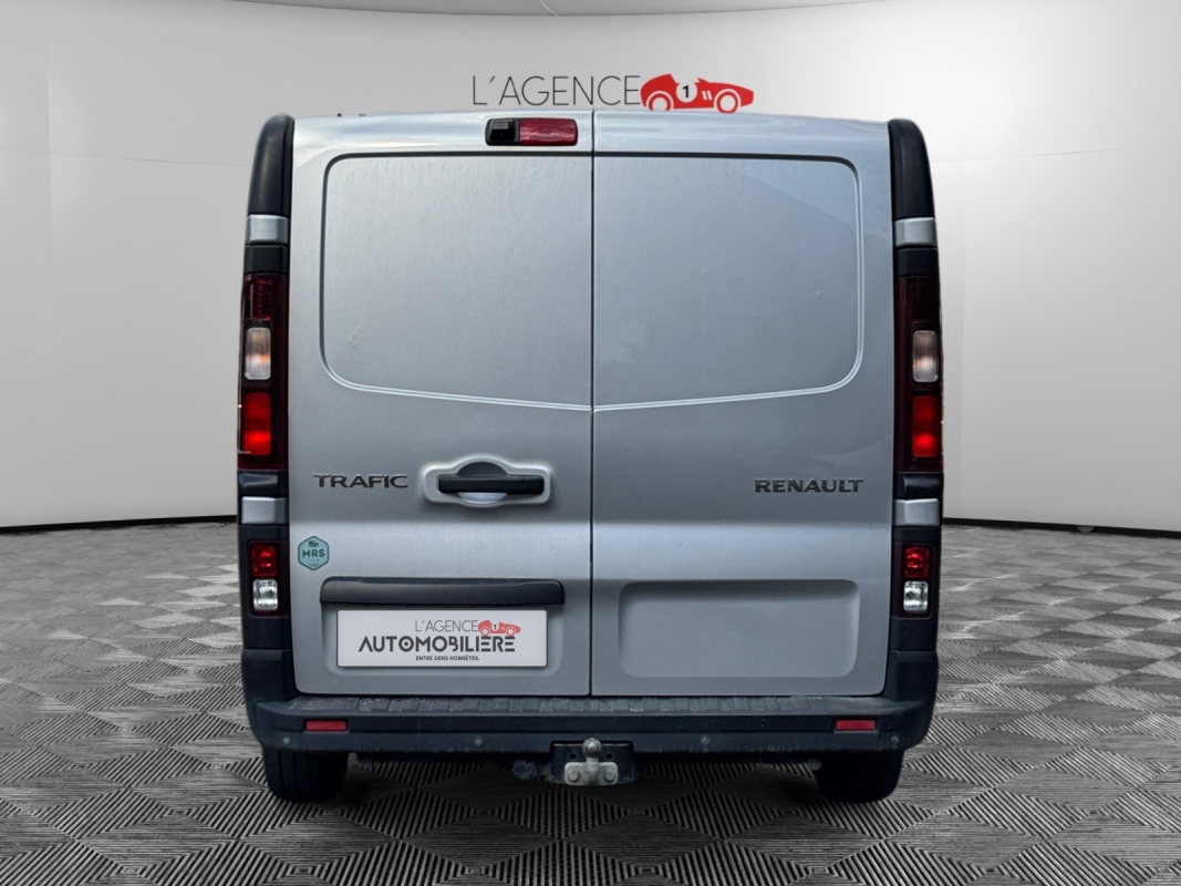 Renault Trafic Combi — 7