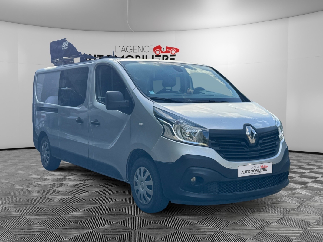 Renault Trafic Combi — 3