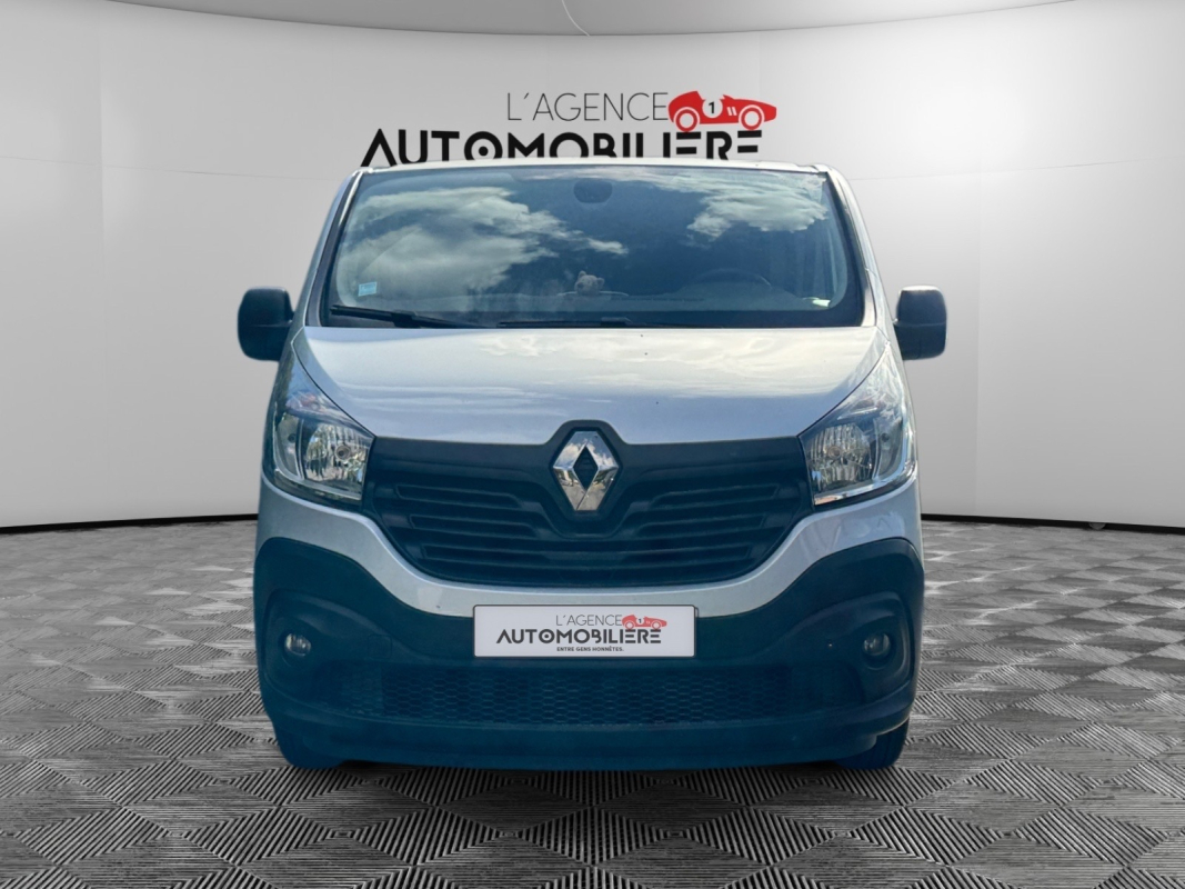 Renault Trafic Combi — 2