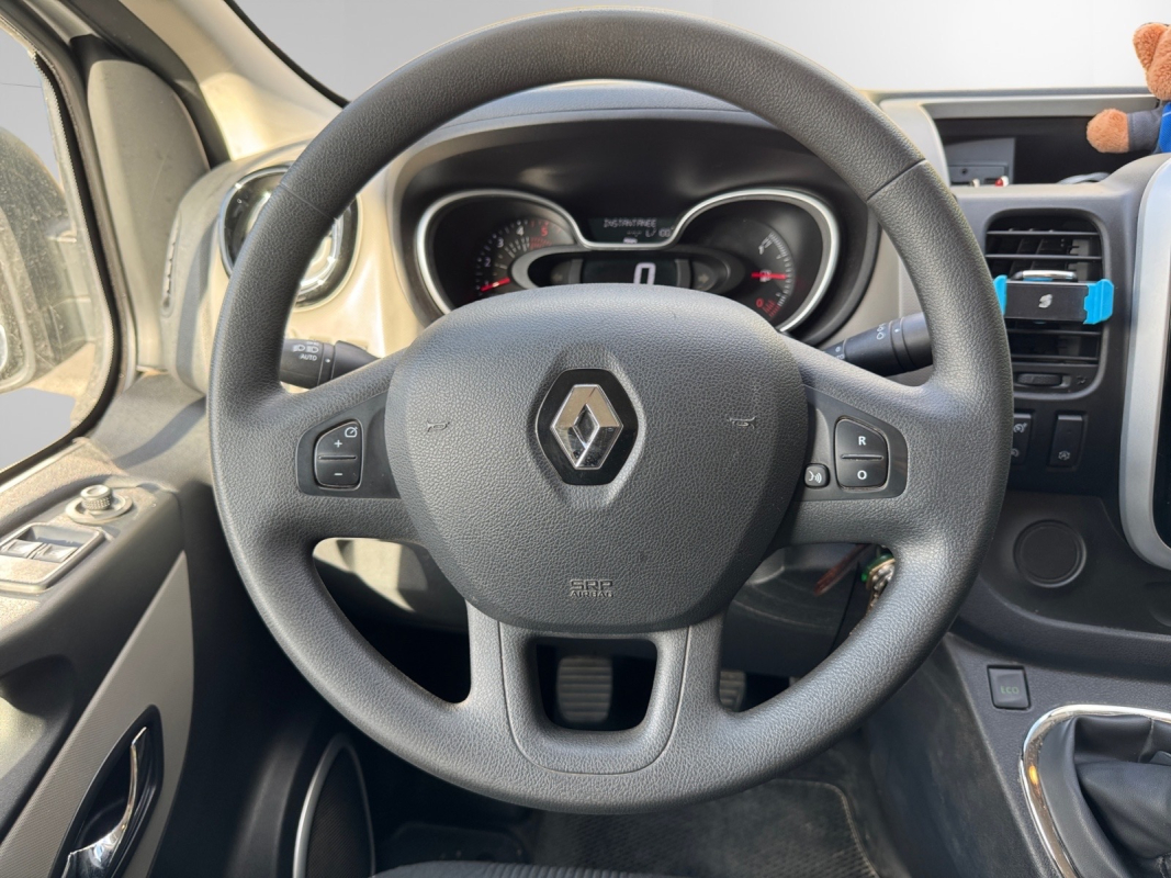 Renault Trafic Combi — 16