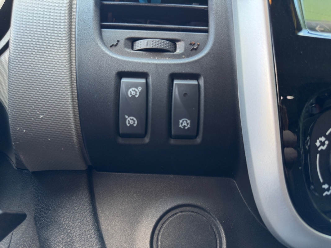 Renault Trafic Combi — 19