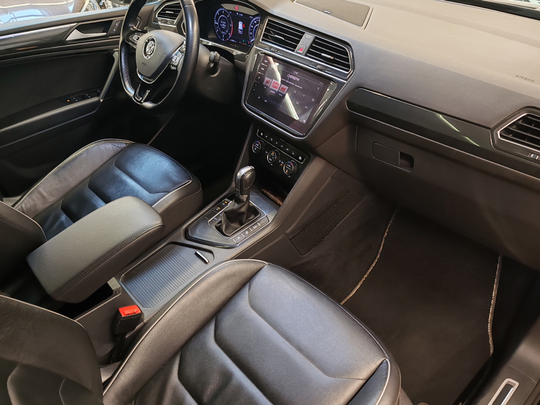 Volkswagen Tiguan Allspace — 12