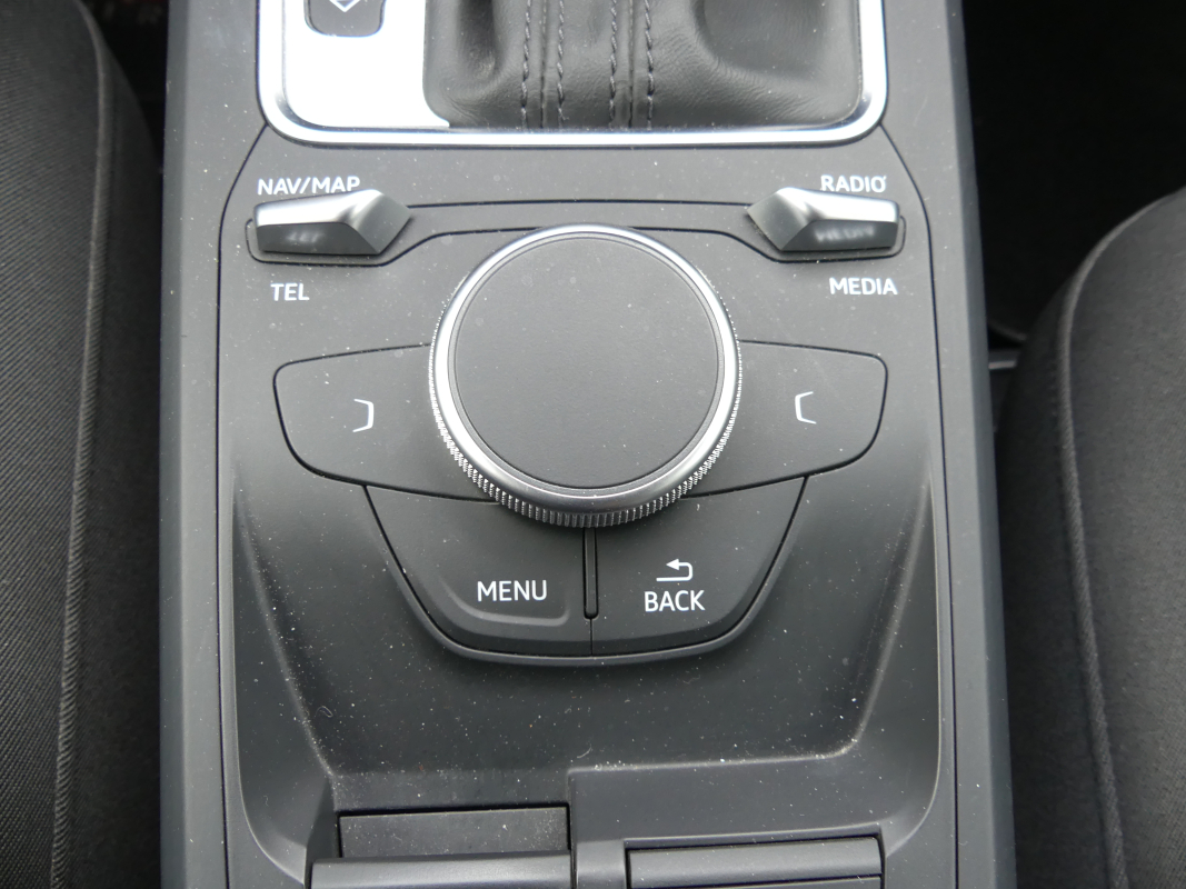 Audi Q2 — 18