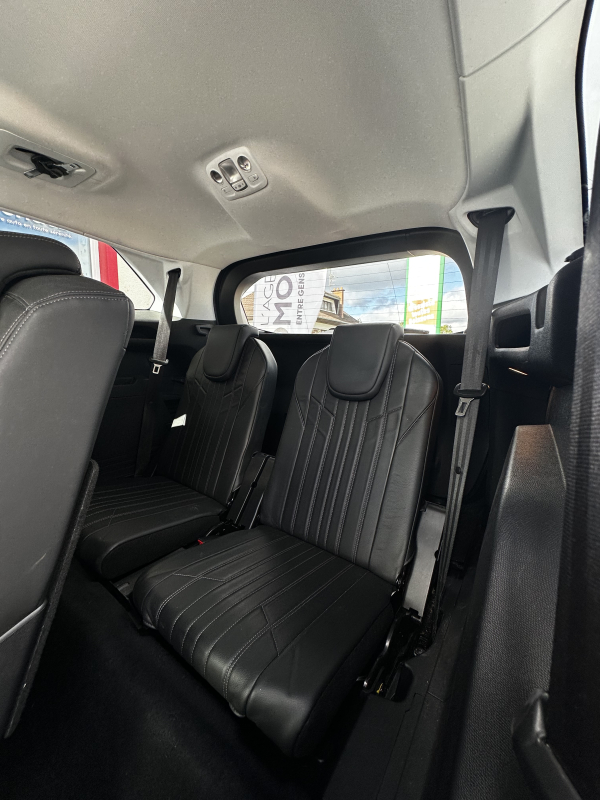 Peugeot 5008 — 25