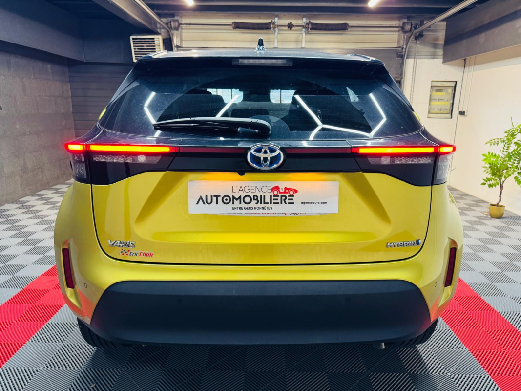 Toyota Yaris — 6