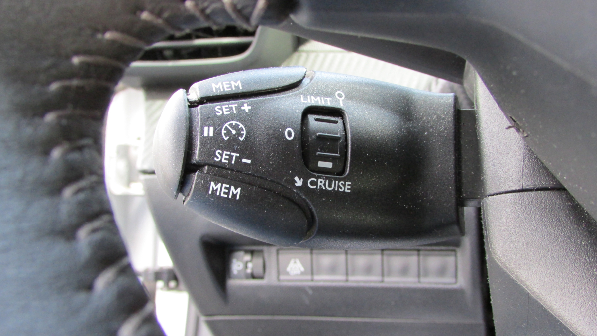 Peugeot 2008 — 16