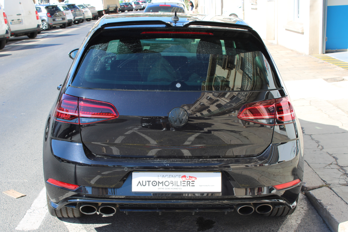 Volkswagen Golf — 5