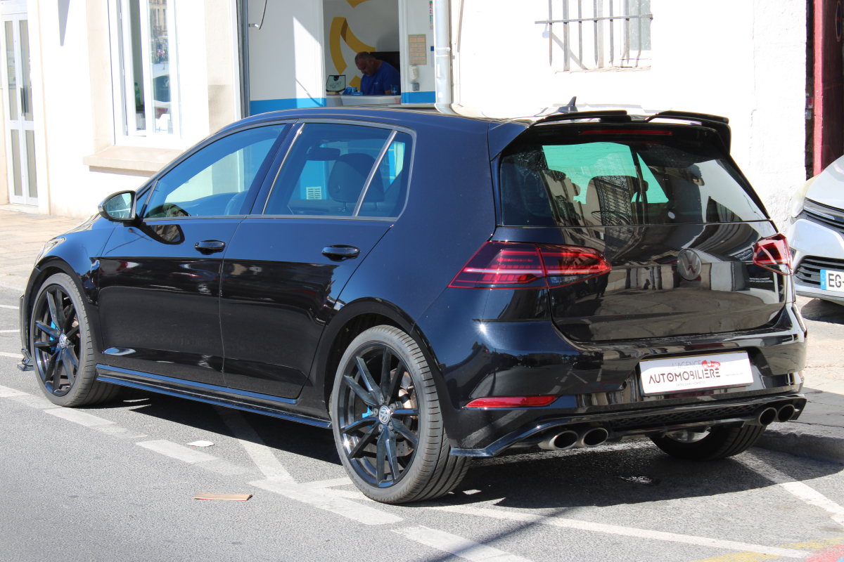 Volkswagen Golf — 6