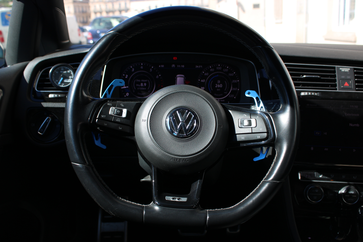 Volkswagen Golf — 14