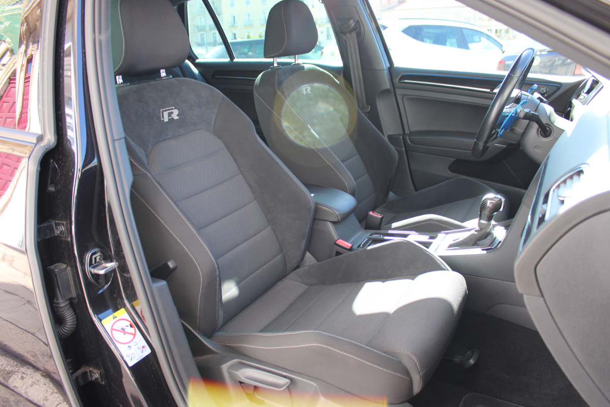 Volkswagen Golf — 12