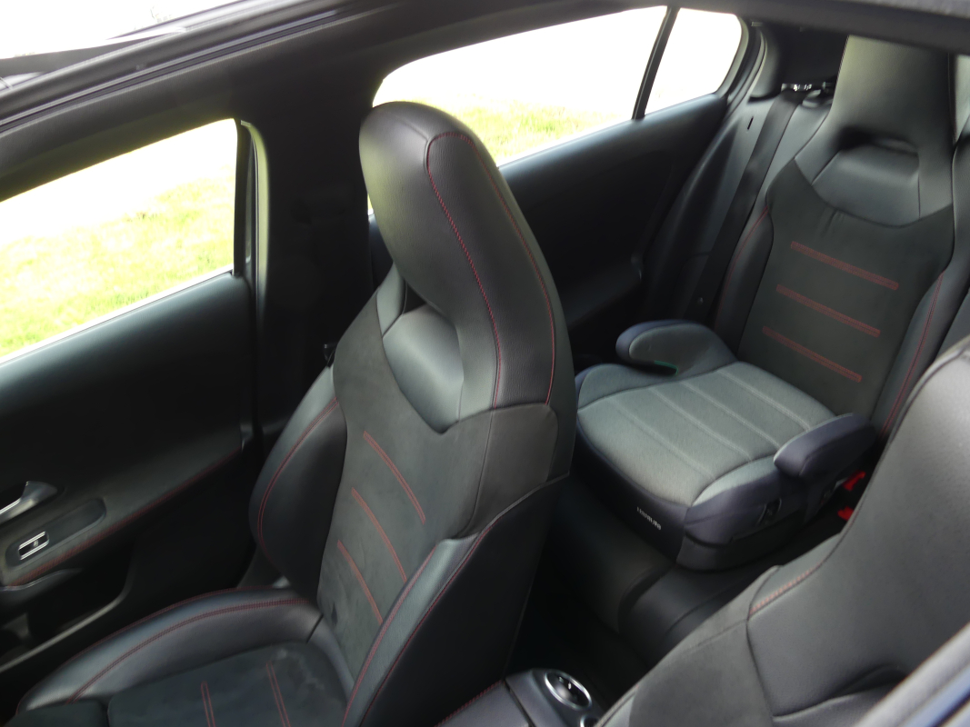 Mercedes Classe A — 17