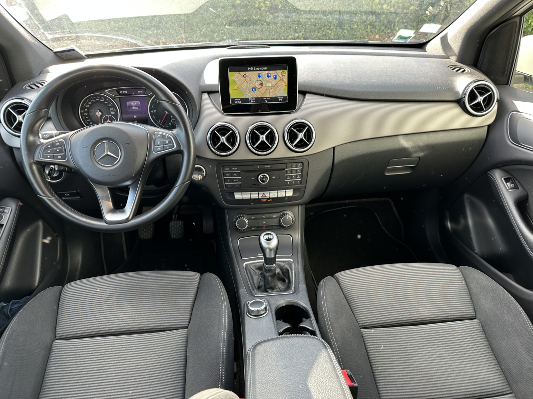 Mercedes Classe B — 16