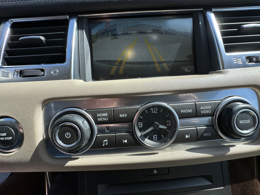 Land Rover Range Rover — 24