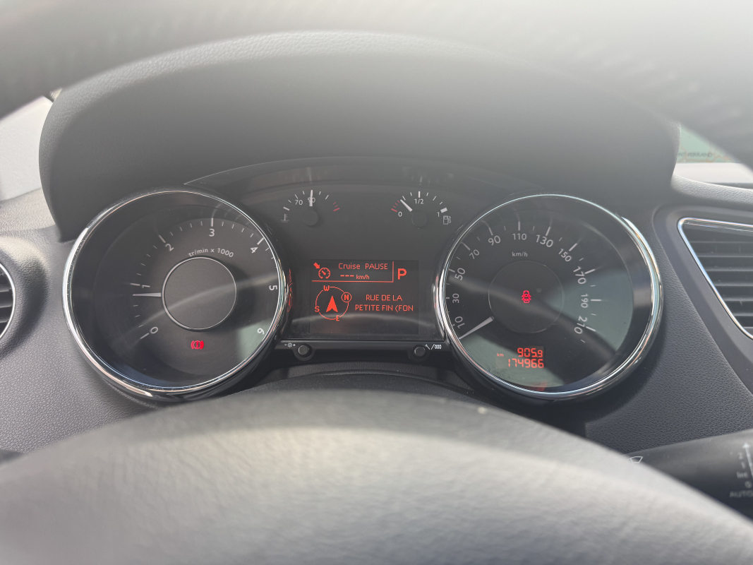 Peugeot 5008 — 25