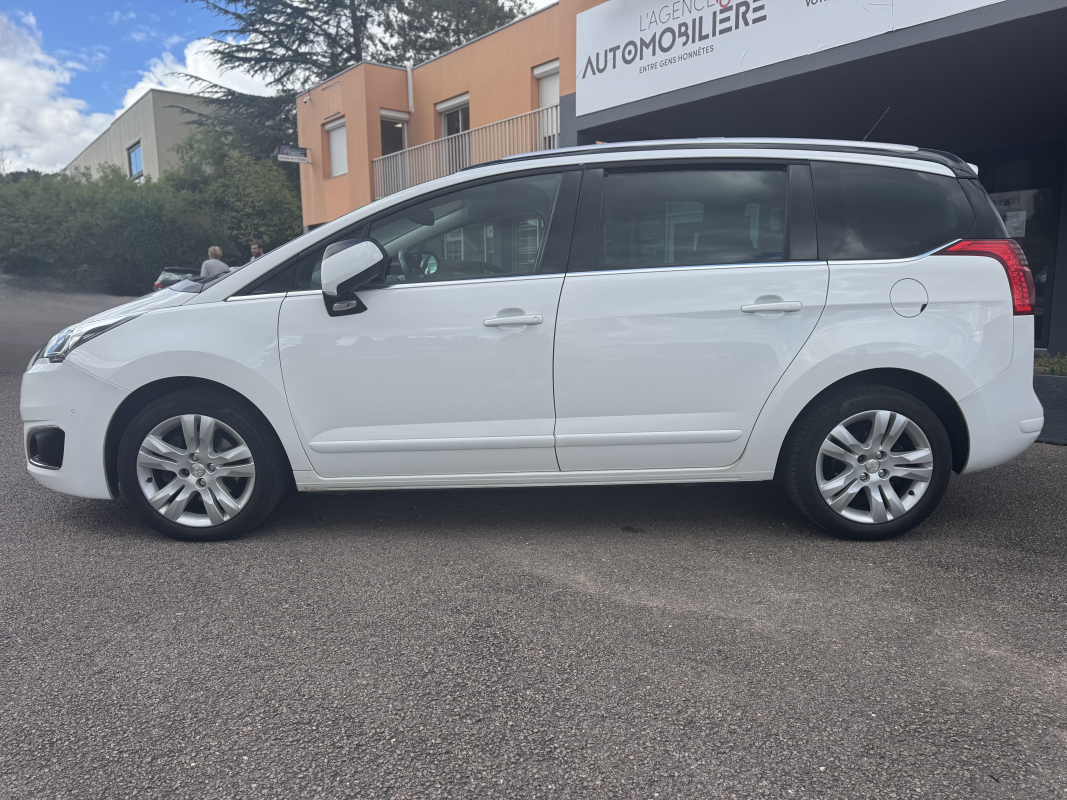 Peugeot 5008 — 13