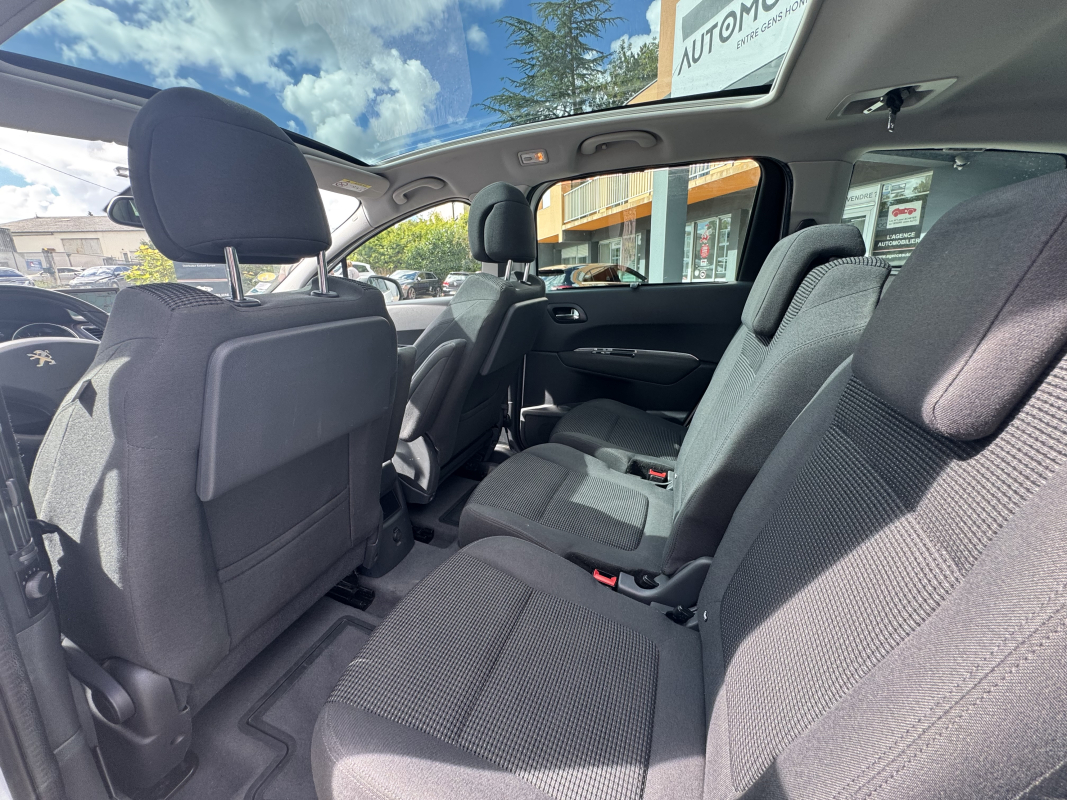 Peugeot 5008 — 18