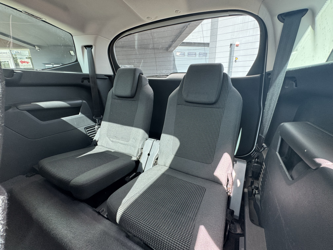 Peugeot 5008 — 19