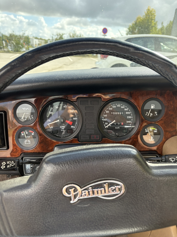 Jaguar Daimler — 24
