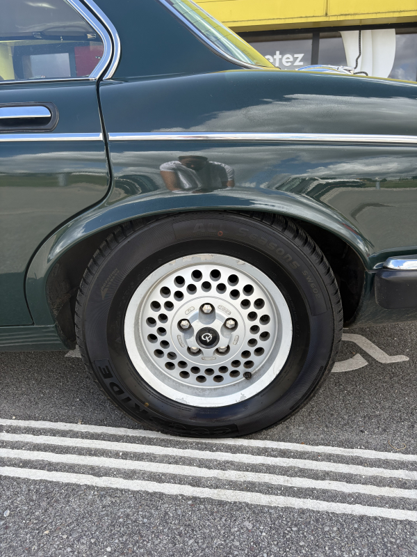 Jaguar Daimler — 28