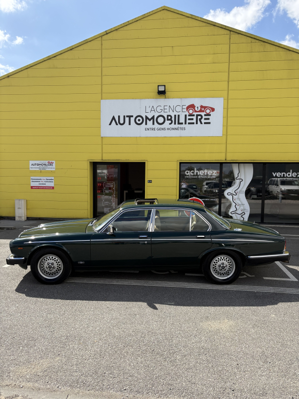 Jaguar Daimler — 9