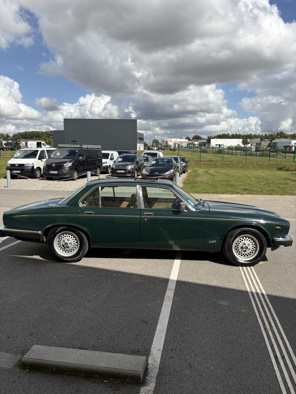 Jaguar Daimler — 5