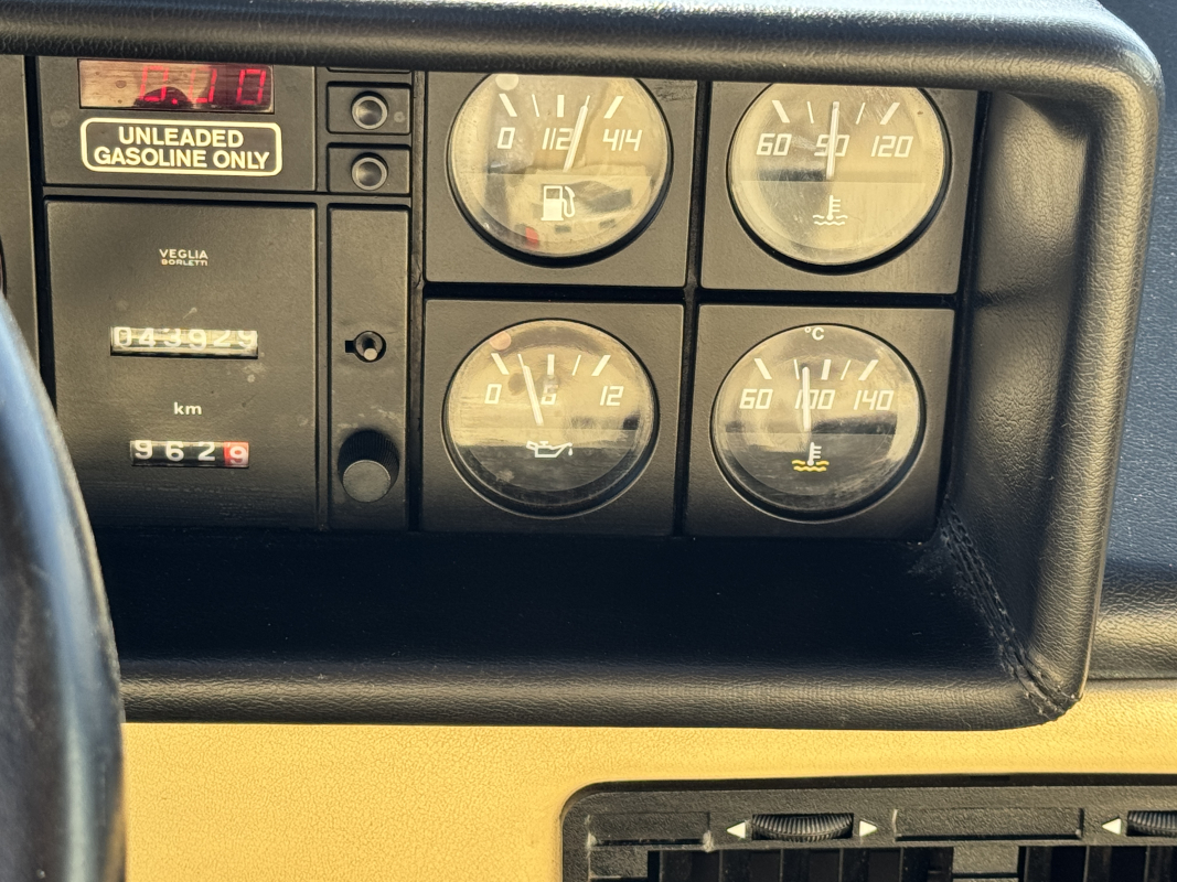 Ferrari Mondial — 27