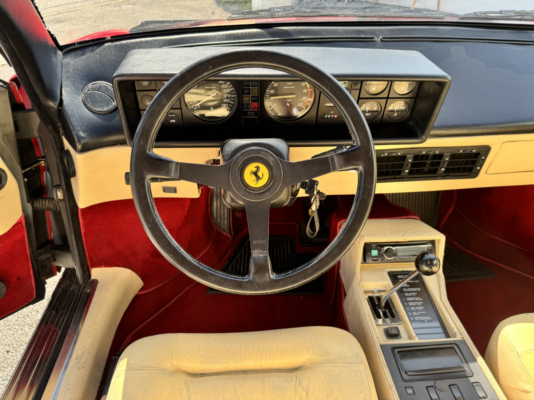 Ferrari Mondial — 16