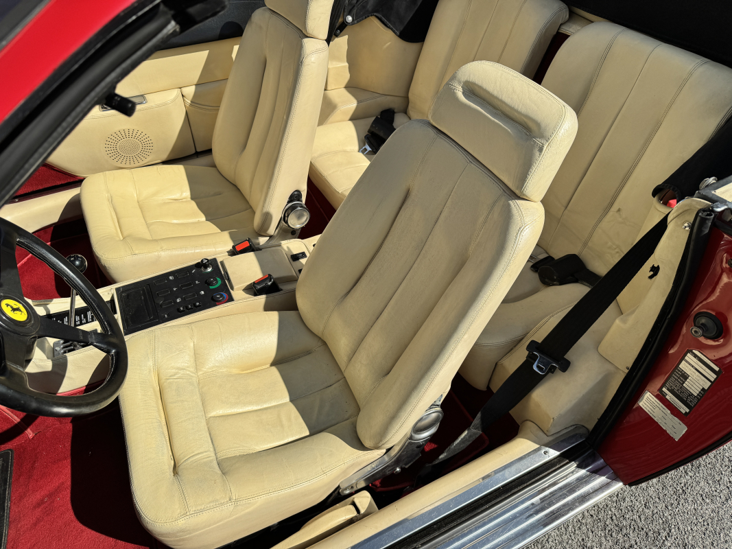 Ferrari Mondial — 17