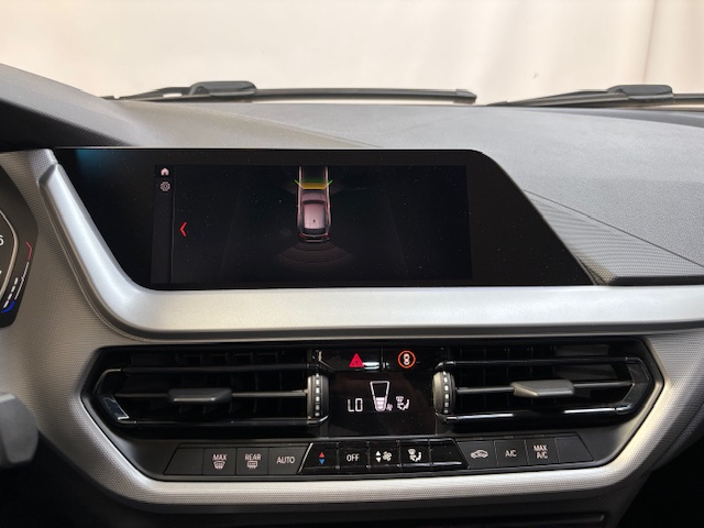 Bmw Série 1 — 24