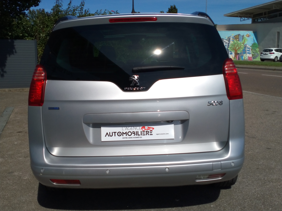 Peugeot 5008 — 6
