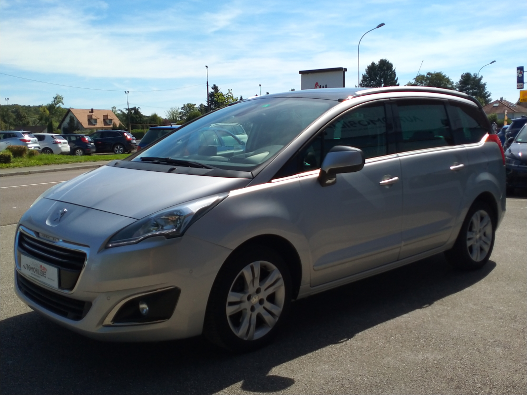 Peugeot 5008 — 3
