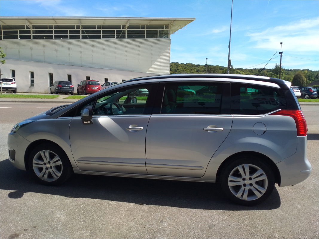 Peugeot 5008 — 4
