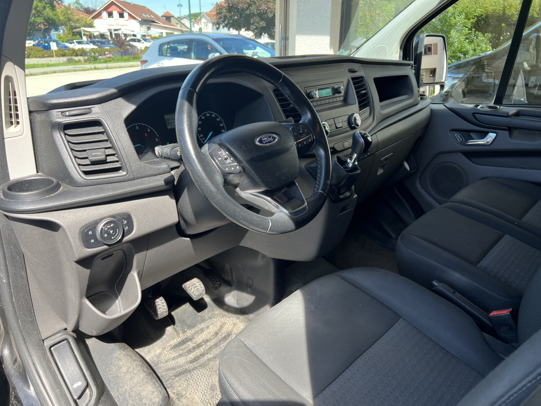 Ford Transit — 22