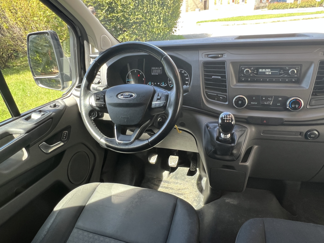 Ford Transit — 19