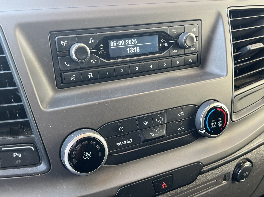 Ford Transit — 20