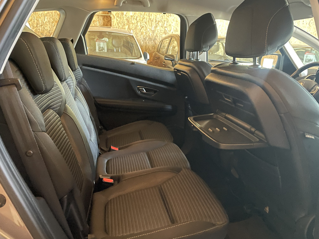 Renault Scenic — 19